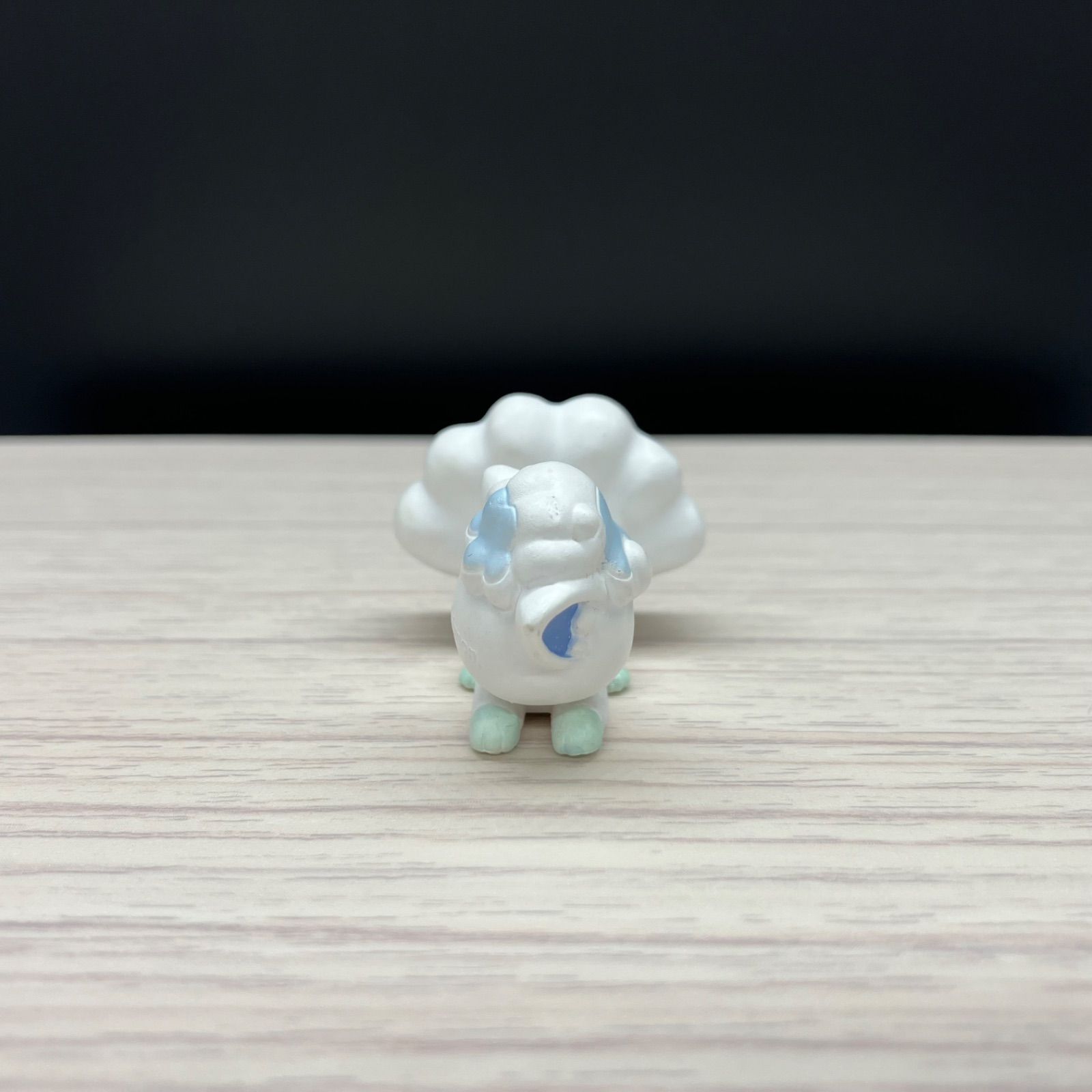 【希少品】 へんしんメタモン アローラロコン ポケモンセンター限定 希少品】 へんしんメタモン アローラロコン ポケモンセンター