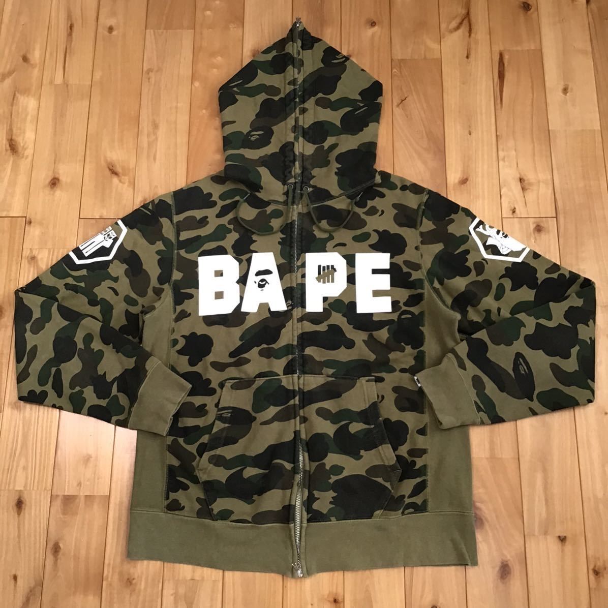 定価以下！Mサイズ UNDEFEATED×BAPE タイガー シャーク パーカー