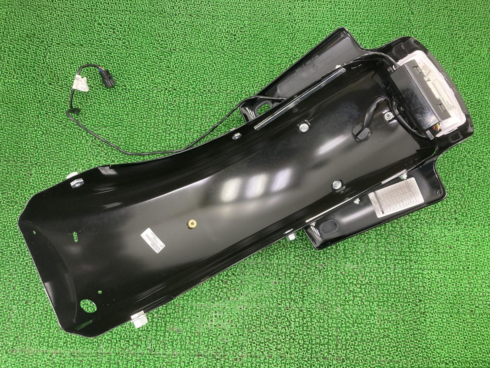 FLTRXS1690 リアフェンダー 黒 59739-09 ハーレー 純正 中古 2015年