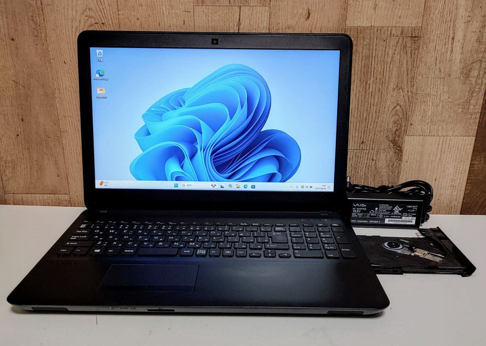 SONY VAIO Corei3 16GB SSD512GB DVD Win11 - メルカリ