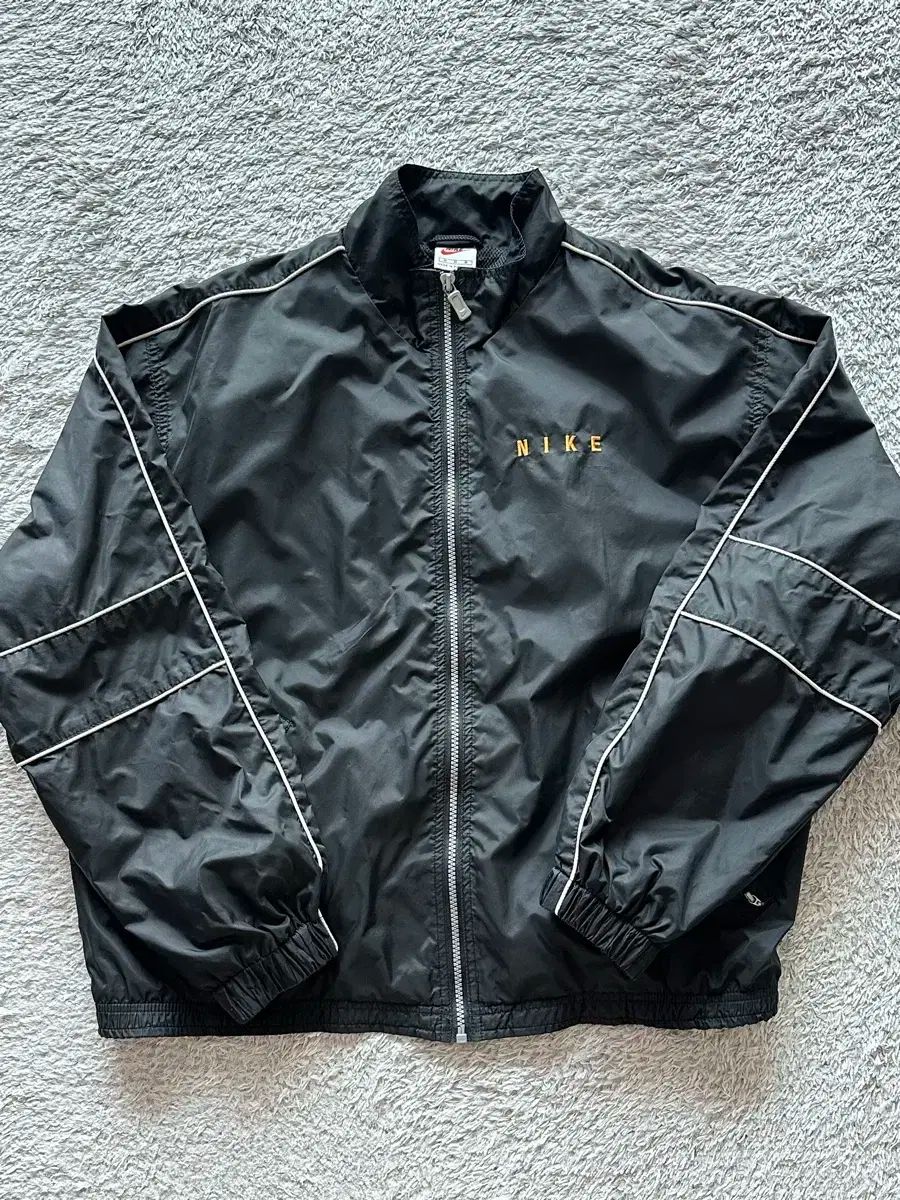 Nike ナイキ スクール ウインドブレーカー