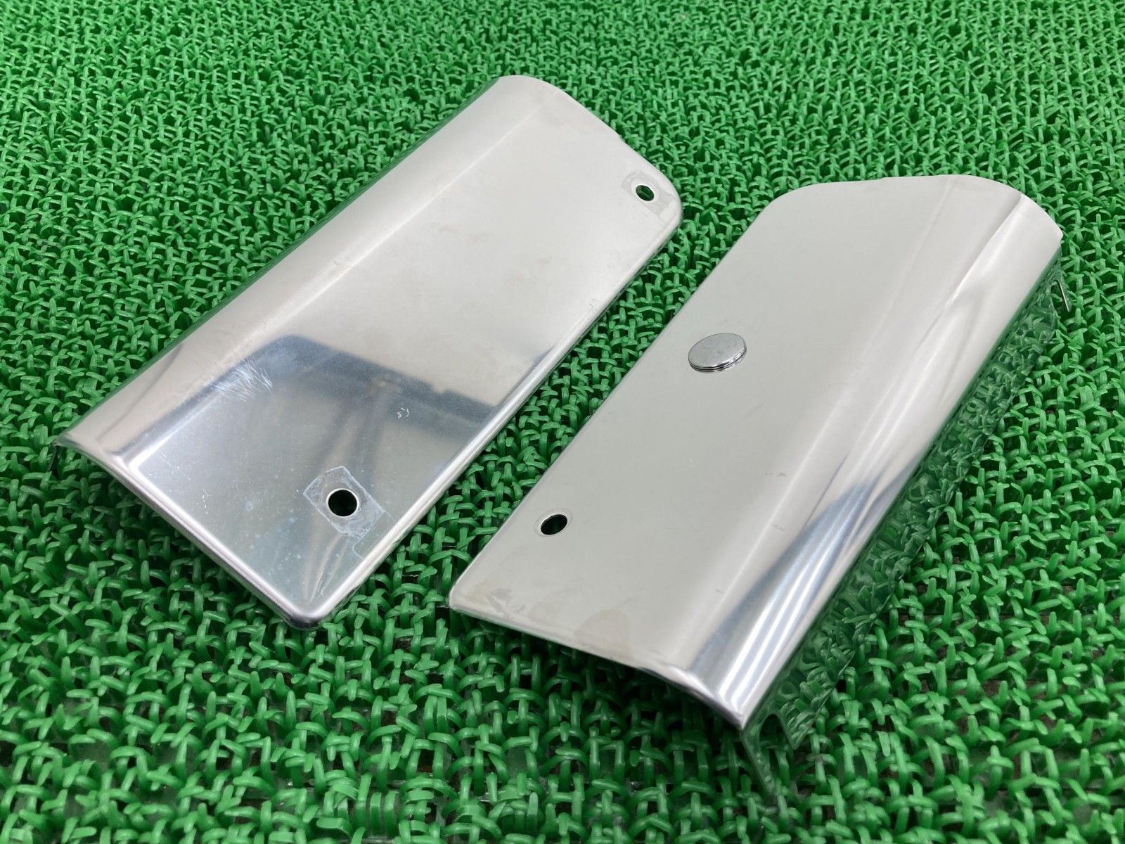 FLSTN ヘッドライトナセルサイドカバー ハーレー 純正 バイク 部品 ソフテイルデラックス コンディション良好 曲がり無し 品薄 フォークカバー 車検 Genuine 【中古】 9