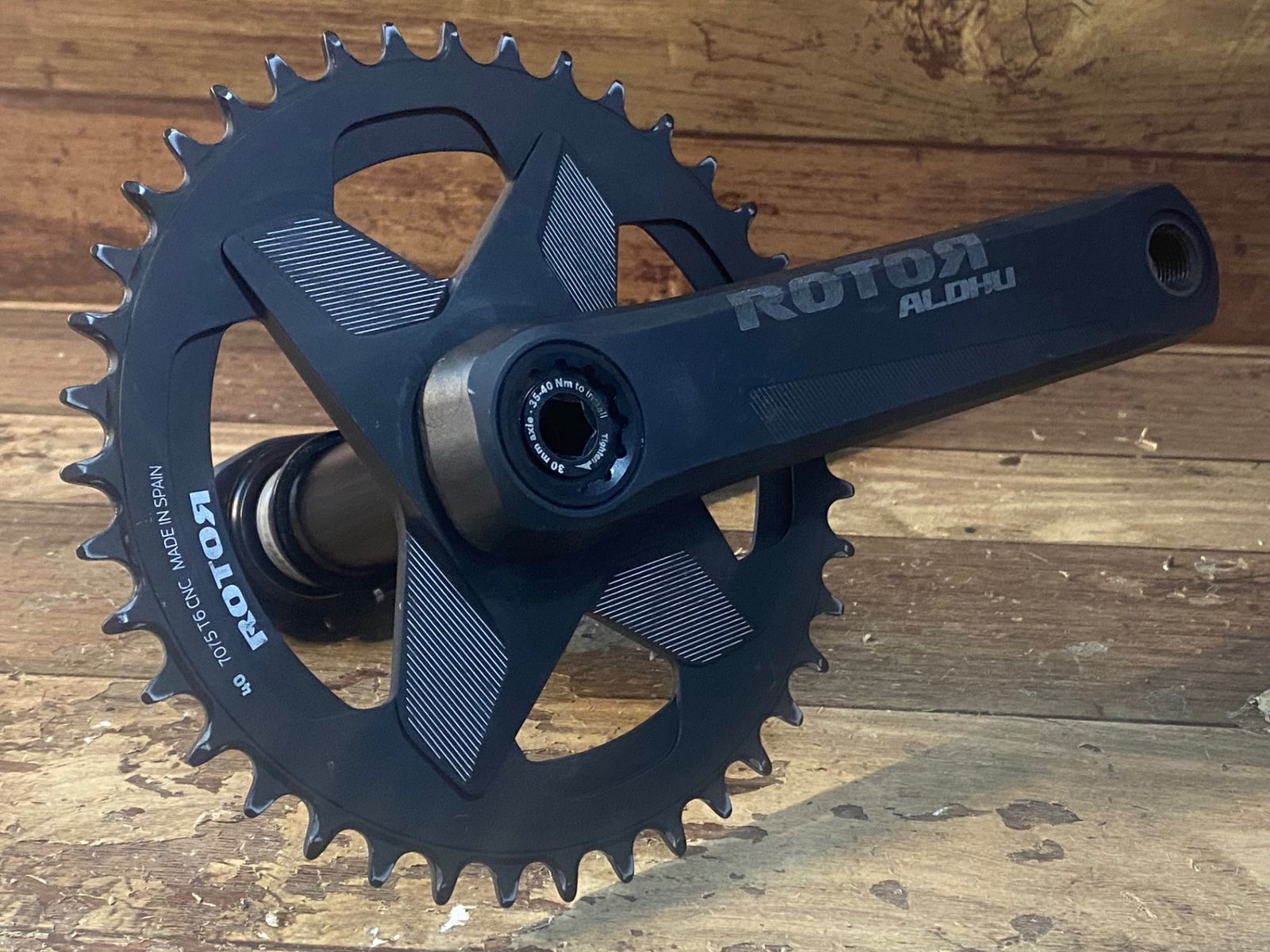 t*k様 【新品未使用】ROTOR ALDHU CARBON 165mm クラン 37300.jpg?v=1751380785&width=1920