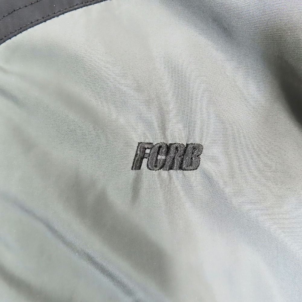ネイビー