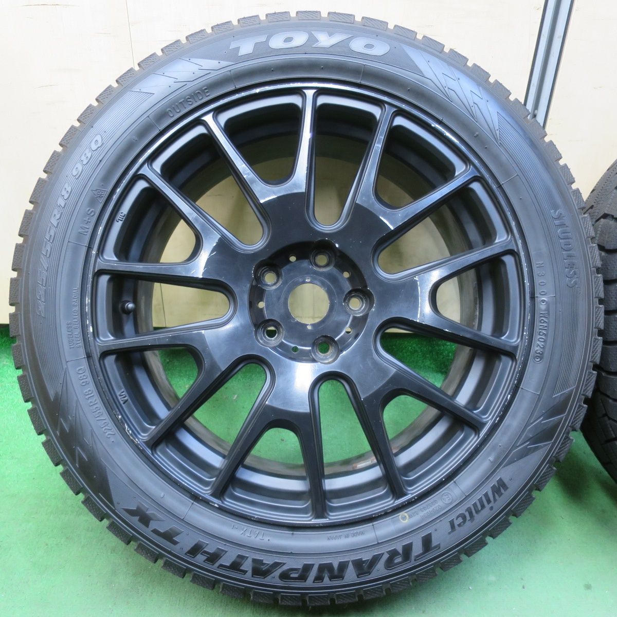 タイヤほぼ未使用！23年☆スタッドレス 225/55R18 トーヨー ウインター 