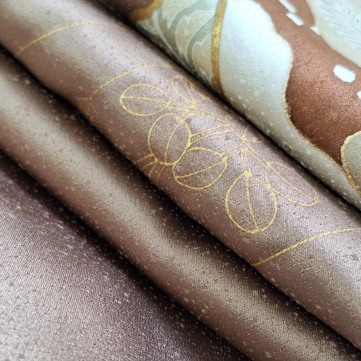 裄66 身丈157.5 袖47 美品！訪問着 古典柄 金彩加工 正絹 袷 へ23E03