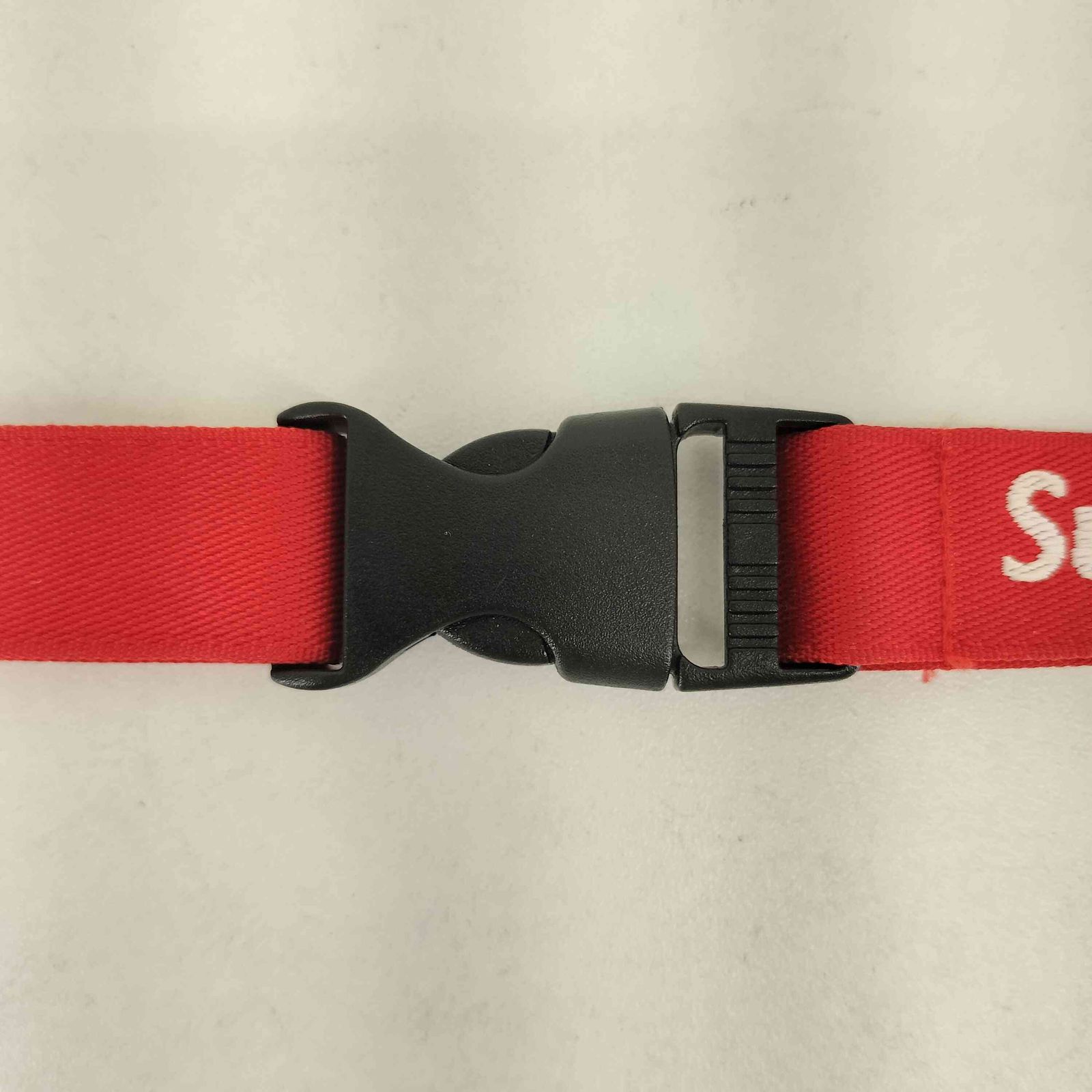 シュプリーム Supreme 14SS Bottle Opener Lanyard メンズ 表記