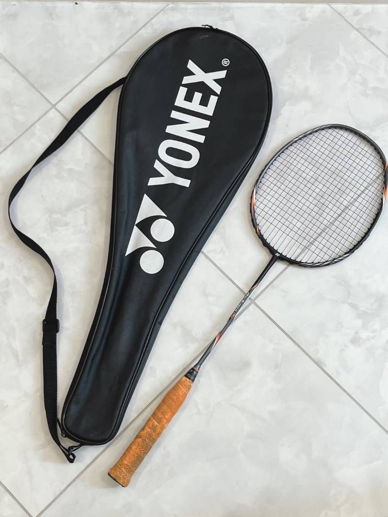 バドミントン　デュオラZストライク3UG5 バドミントンラケット ディオラZストライク 3UG5