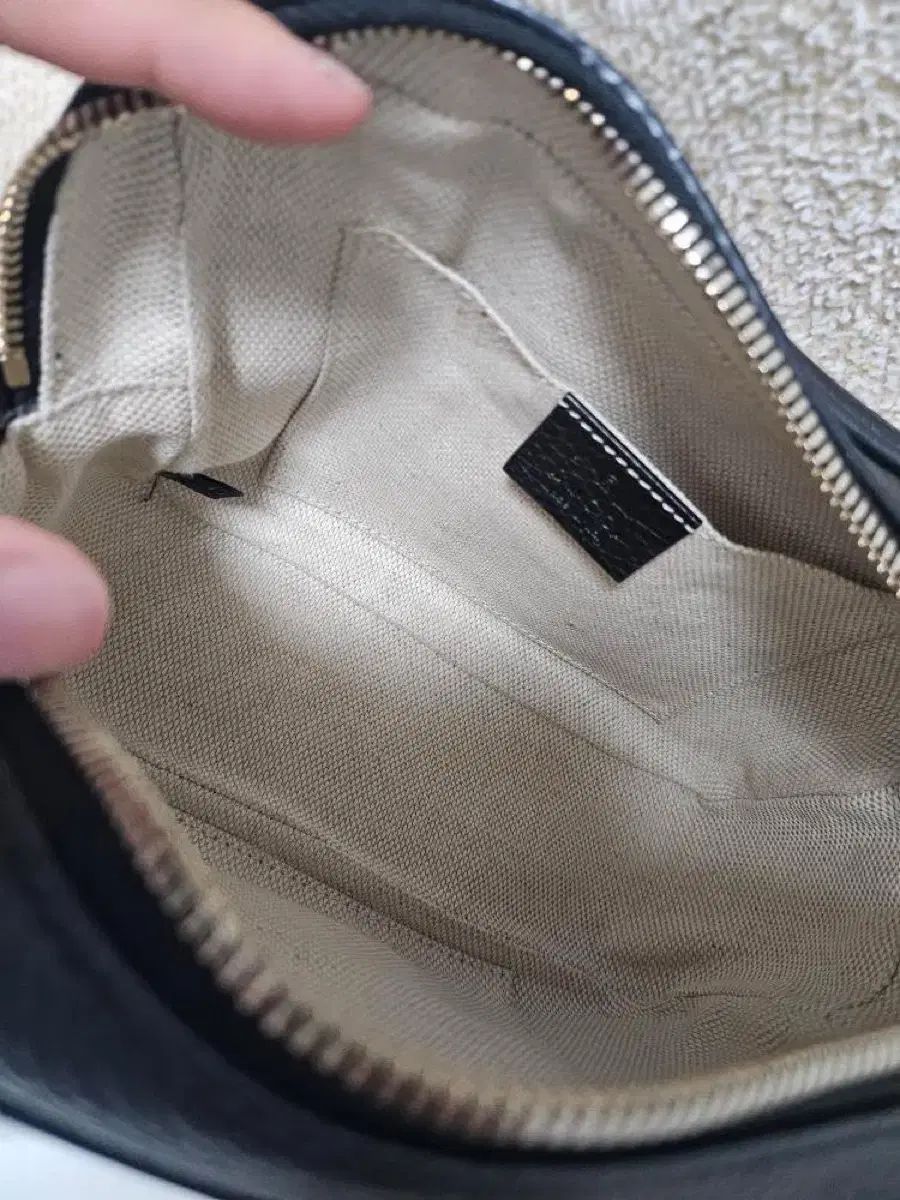 GUCCI グッチ