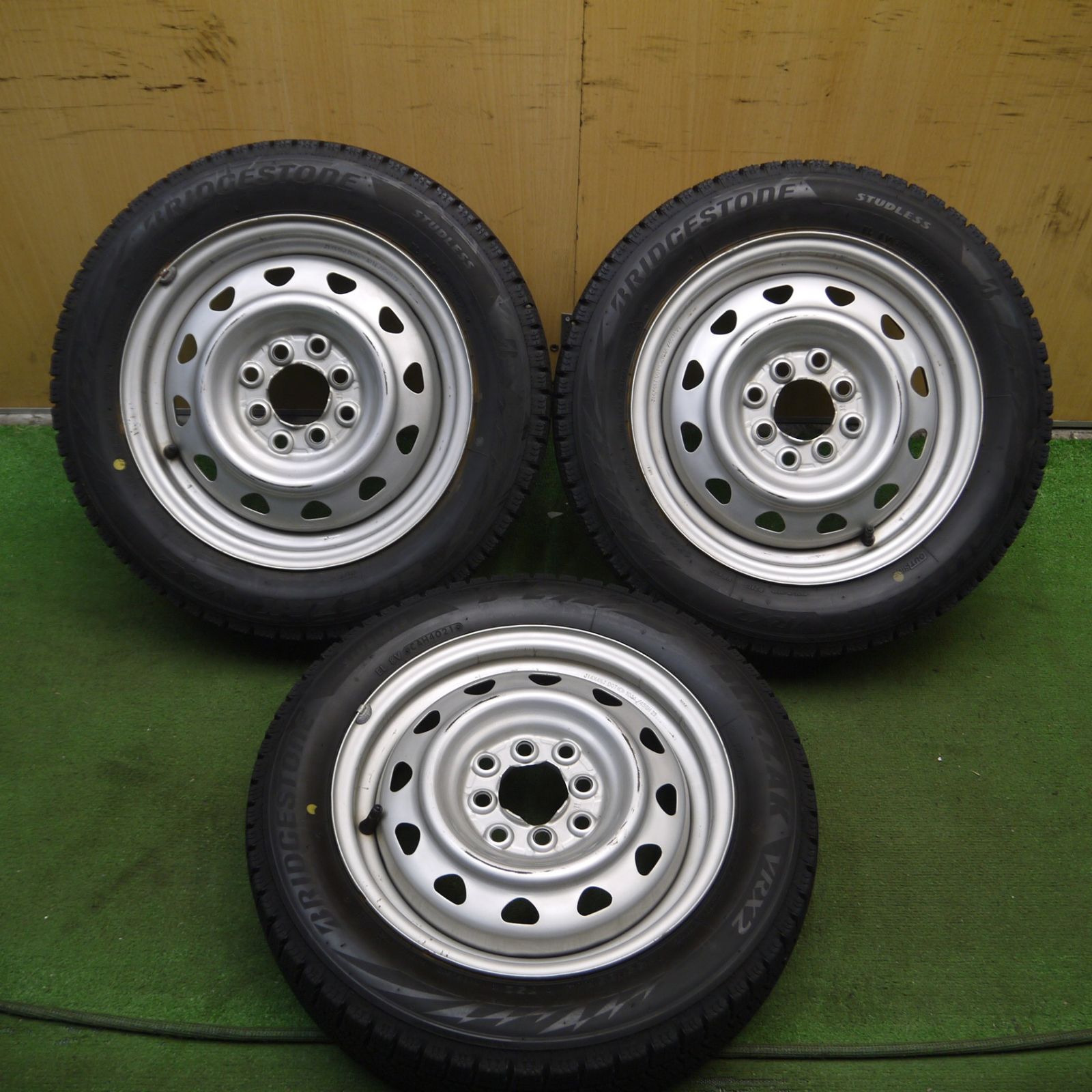 送料無料* バリ溝！21年！9.5分☆スタッドレス 155/65R14 ブリヂストン 