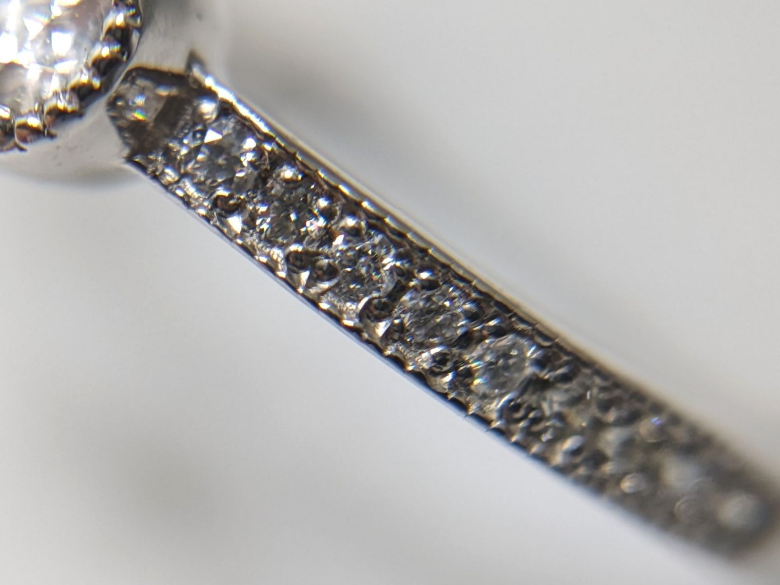 天然ダイヤモンドのリング【0.202ct】【0.08ct】【Pt950】 - メルカリ