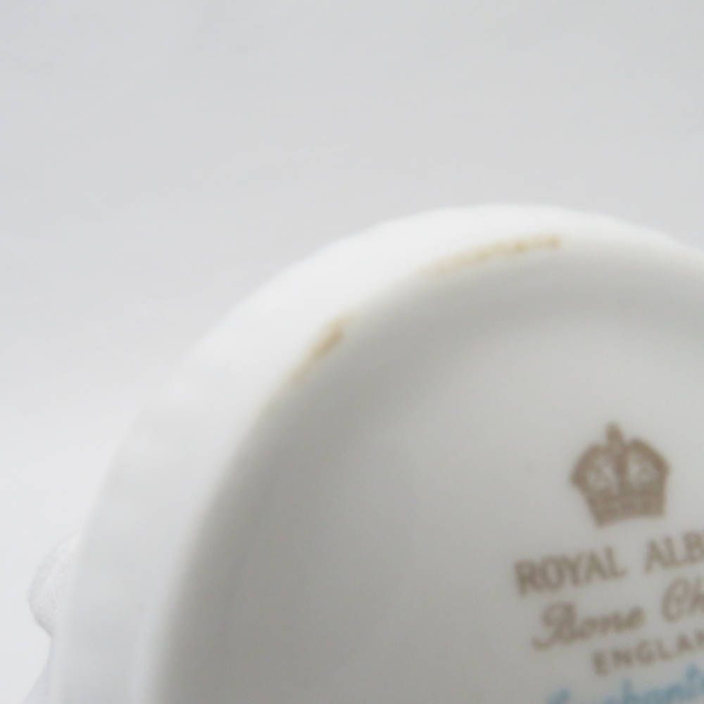 美品 ROYAL ALBERT ロイヤルアルバート エンチャントメント マグカップ 2点 ペア 花柄 水色 ティー コーヒー SU8157E 