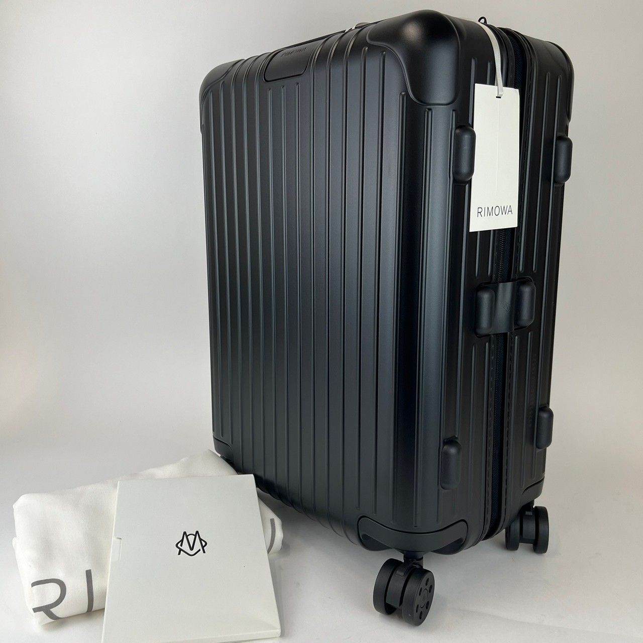 新品 RIMOWA リモワ ESSENTIAL Cabin エッセンシャル キャビン 36L