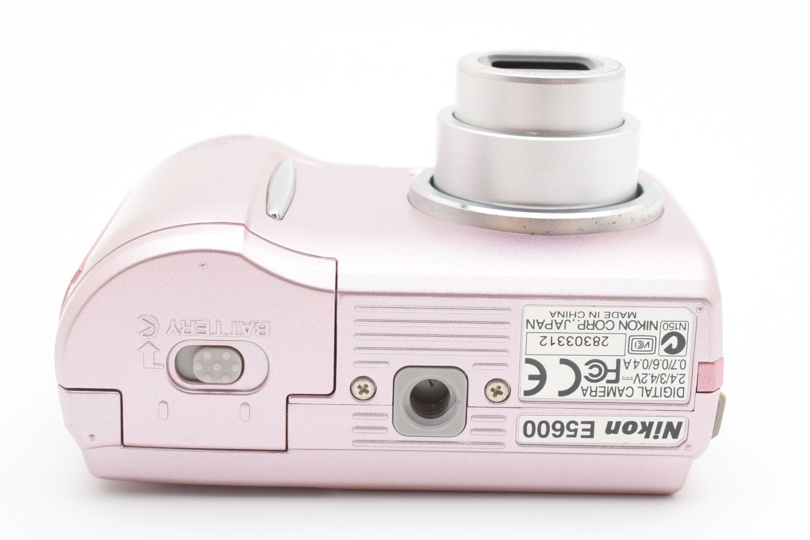 コンパクトデジタルカメラ