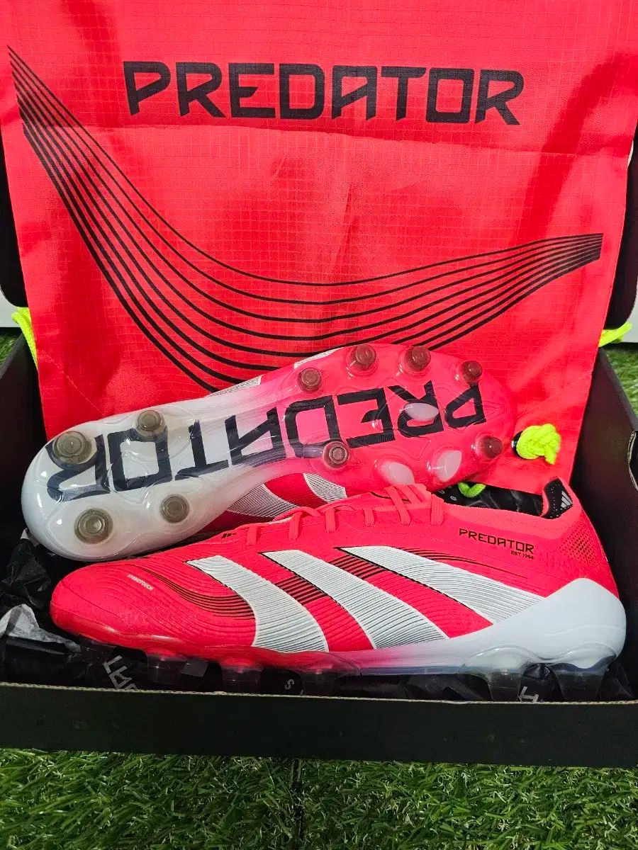新品 adidas(アディダス) プレデター エリート HG PURE VICTORY パック