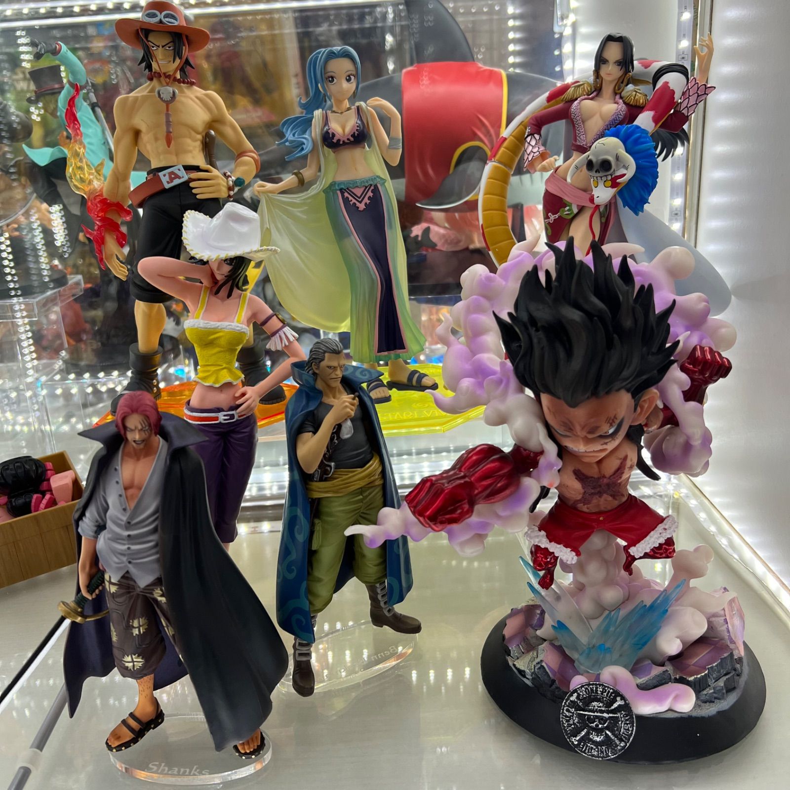 ワンピース フィギュア ルフィ エース シャンクス ベンベックマン 