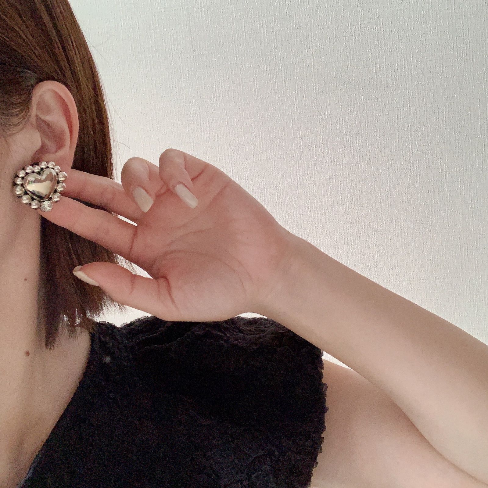 1482】シルバー ハート ビーズ刺繍 ハンドメイドアクセサリー ピアス 
