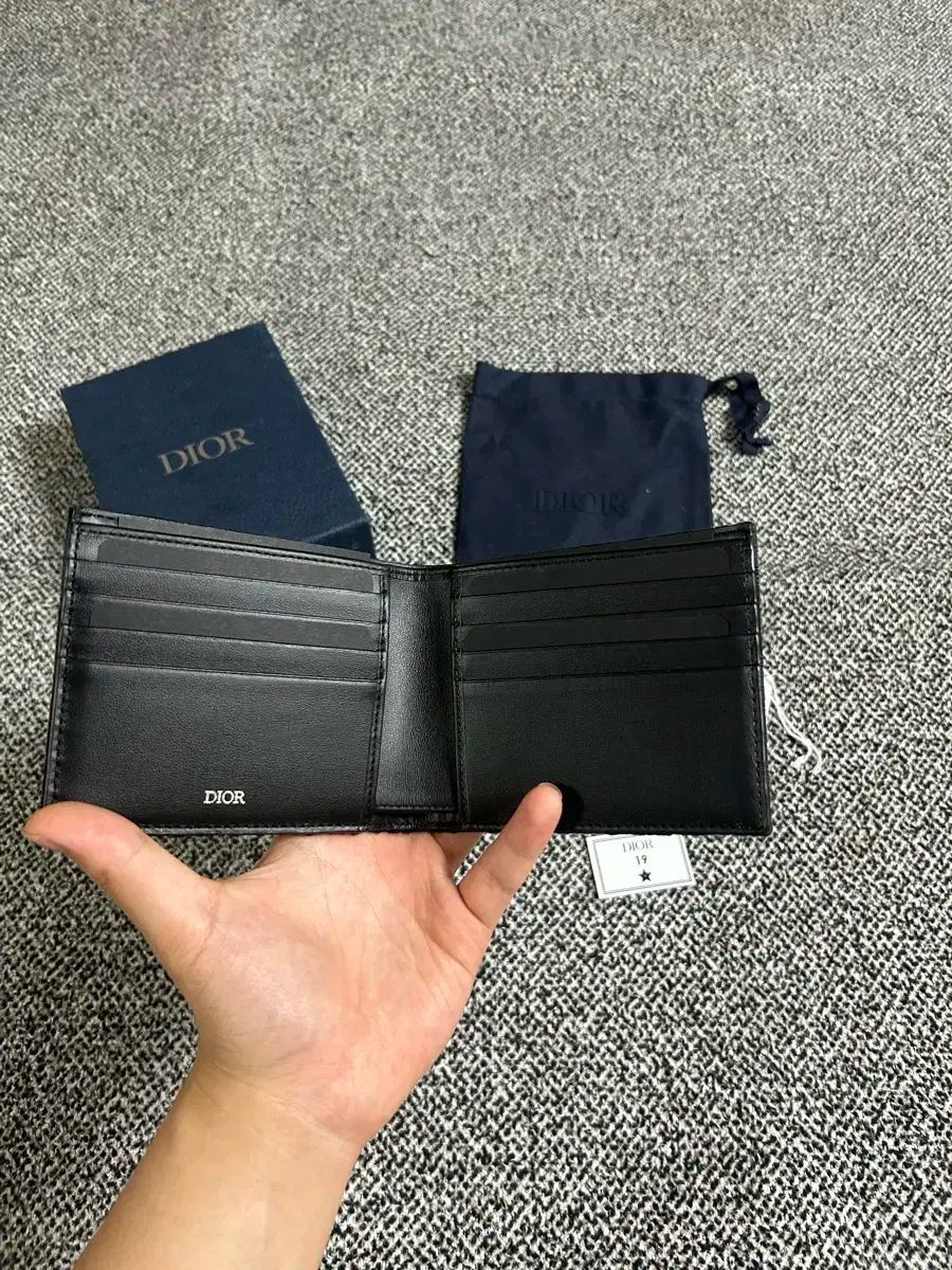 Dior ブラック オブリーク 二つ折り財布 Dior 二つ折り財布 ブラック