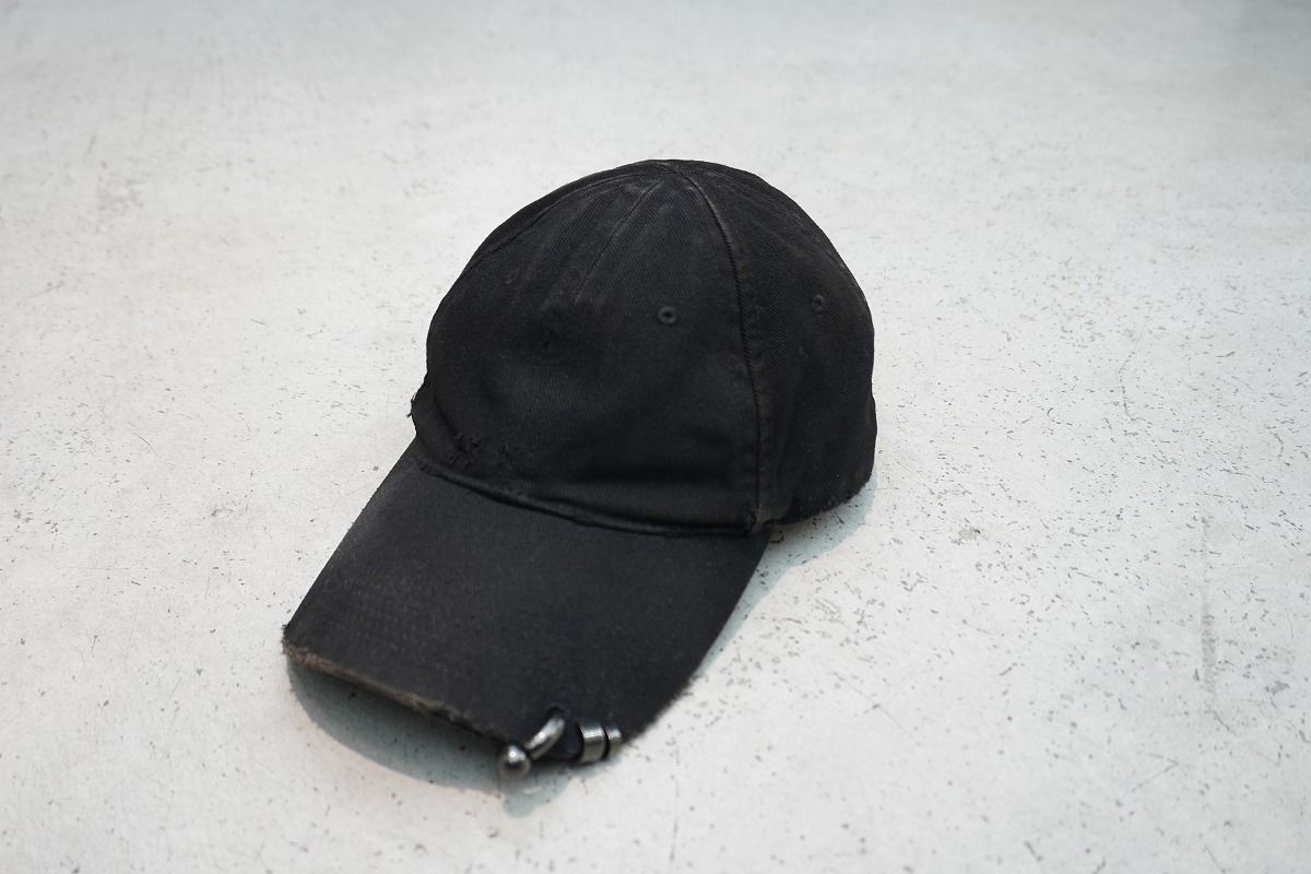 正規 23SS BALENCIAGA バレンシアガ HEAVY PIERCING CAP ヘビー 6パネル ピアス キャップ 帽子 ビンテージ 加工 749157 1014P♪