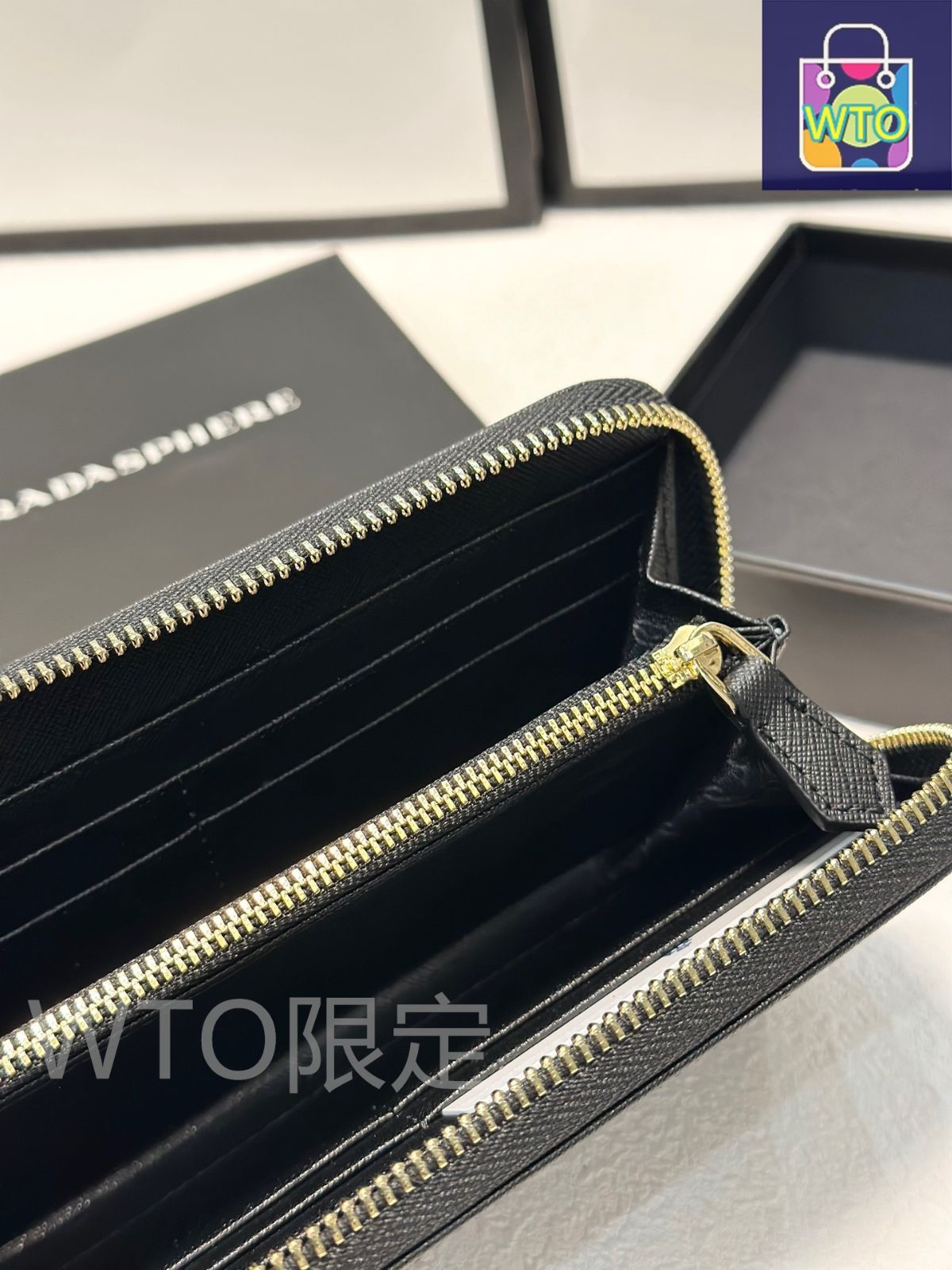 今日特価】Prada プラダ クロスグレインレザーシリーズ