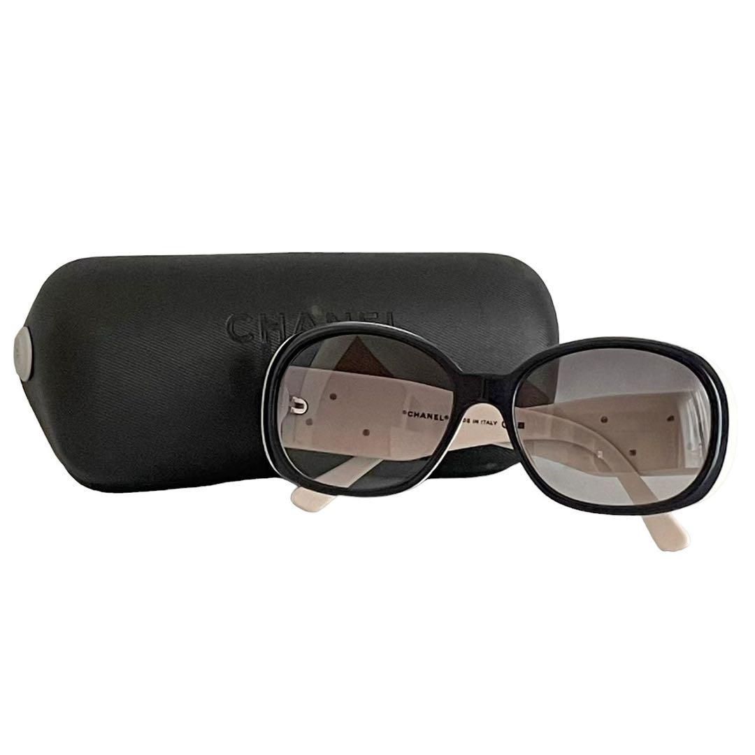 CHANEL ココマーク　カメリア　サングラス ダークグレー レンズ 美品CHANELシャネルサングラスカメリアココマーク度付き交換可能タイプ