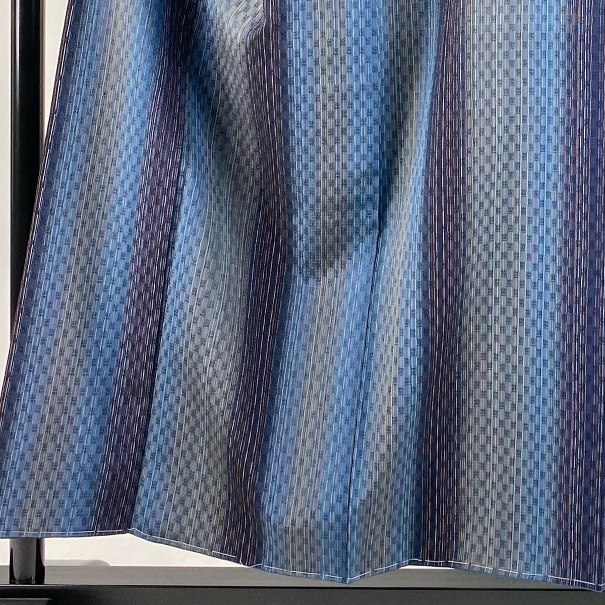 小紋 身丈155.5cm 裄丈64cm M 袷 紬地 縦縞 幾何学模様 青紫 正絹