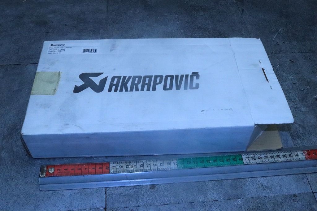 スズキ GSX-R1000 L2 アクラポビッチ オルタネーターカバー カーボン 115517 パッケージ劣化 絶版 LAWEED_CL