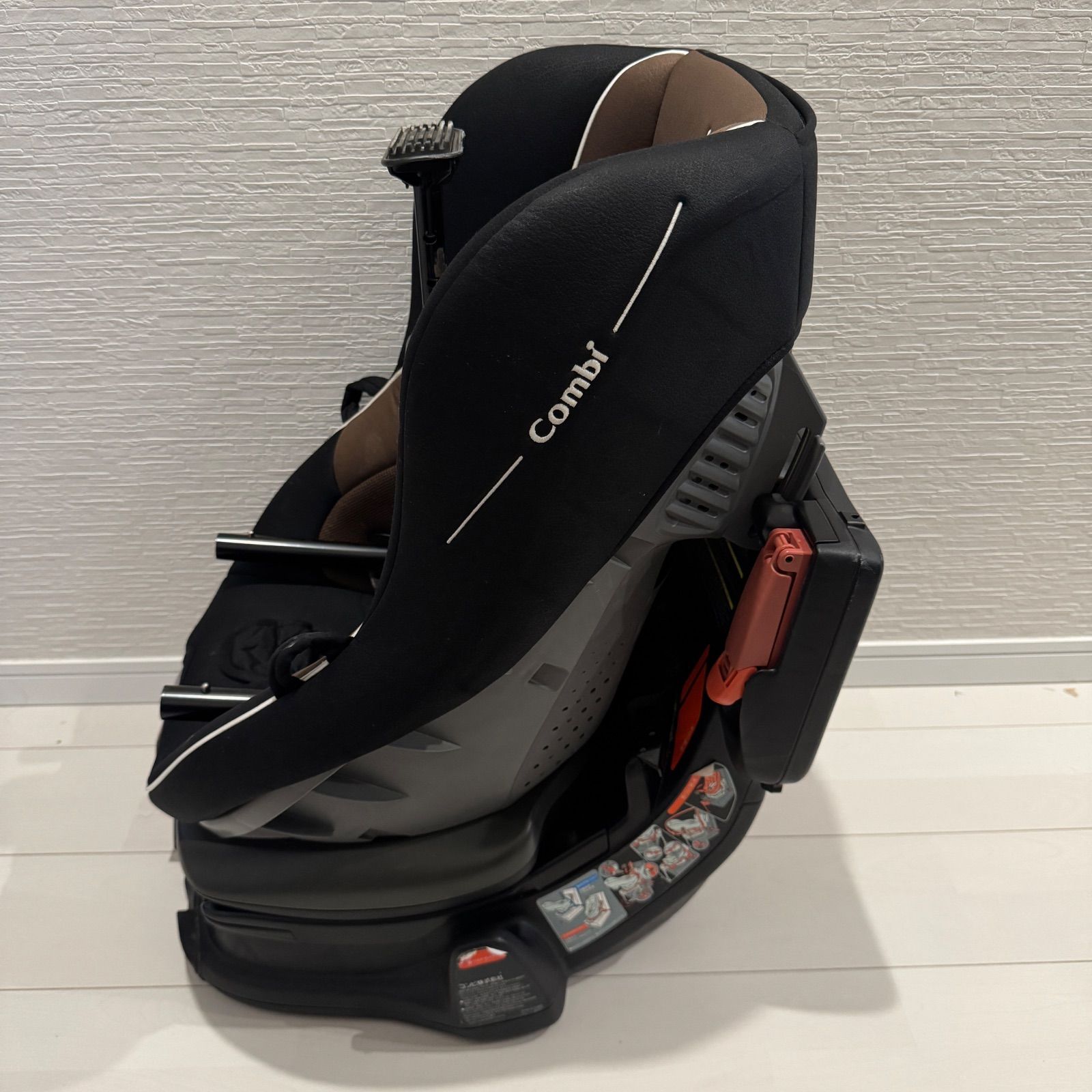 Combi ゼウスターンユーロ CV-ETY 回転 チャイルドシート
