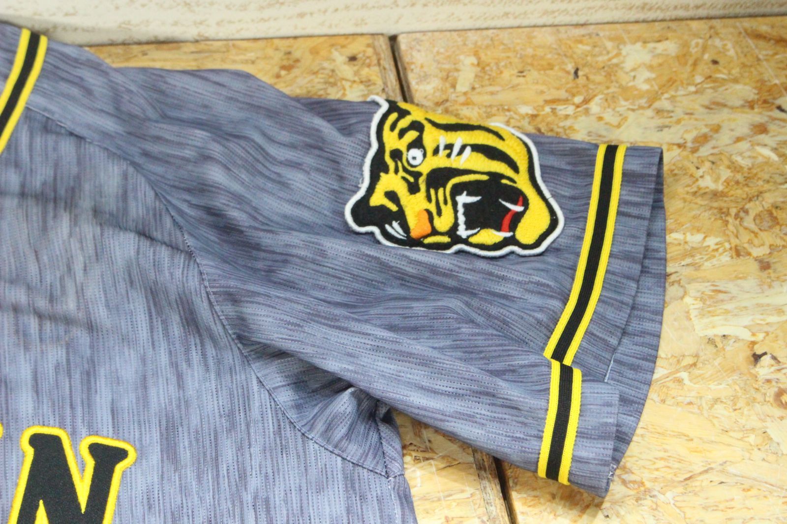 HANSIN Tigers ユニフォーム YUASA 65 Lサイズ - メルカリ