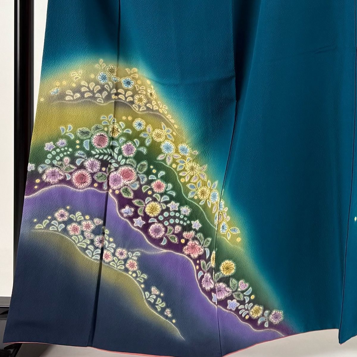 付下げ 身丈163cm 裄丈69cm L 袷 鈴乃屋 草花 ぼかし 絞り 青緑 正絹 秀品