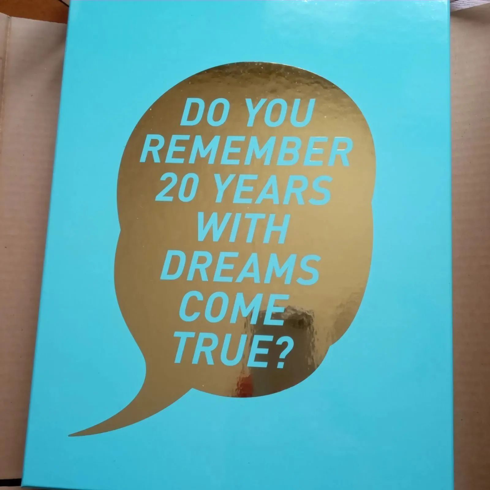ドリカム 20周年記念 本とDVD 化粧箱入り DO YOU REMEMBER 20 YEARS ドリカム 20周年記念 本とDVD 化粧箱入り DO YOU REMEMBER 20 YEARS