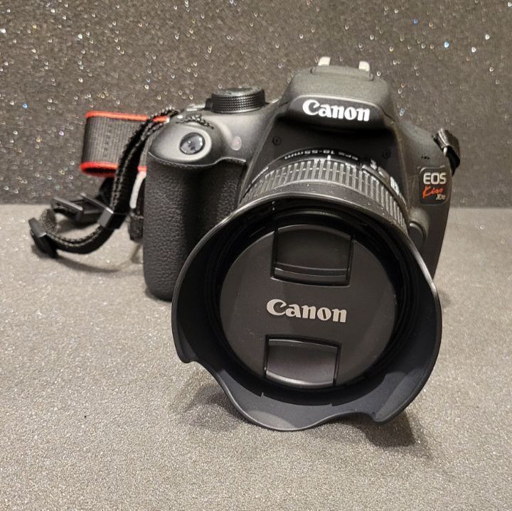 極美品】Canon EOS Kiss X70 ダブルズームキット 付属品セット 極美品】Canon EOS Kiss X70 ダブルズームキット 付属品セット