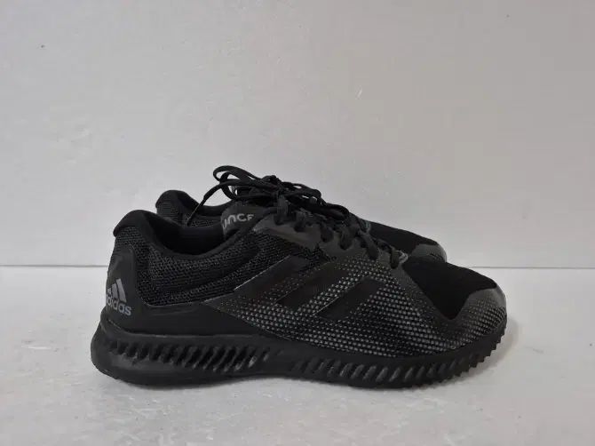 【雷市場（ポンジャン）商品韓国直送】adidas(アディダス) メンズ スニーカー 260