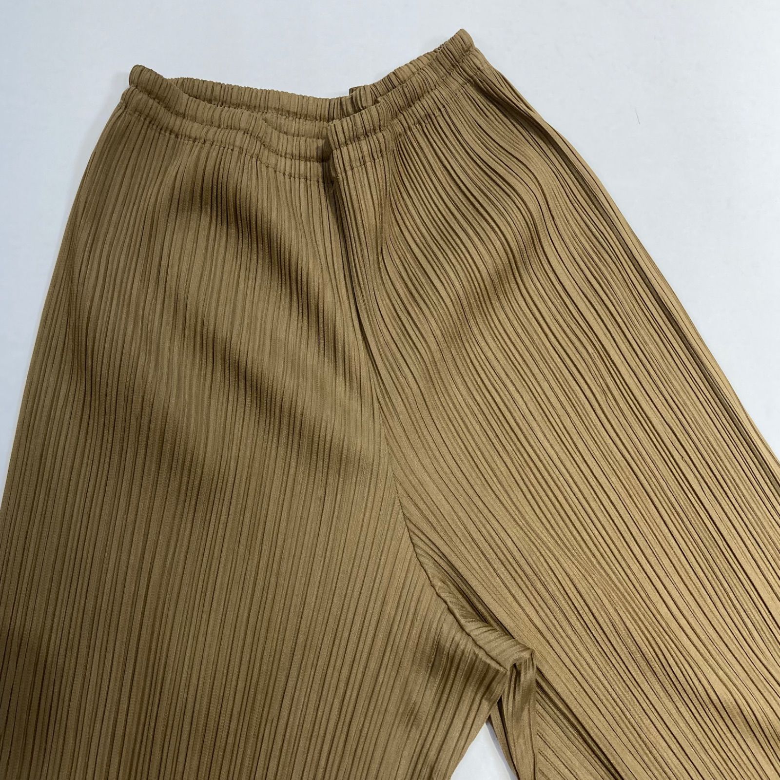 ISSEY MIYAKE PLEATS PLEASE イッセイミヤケ プリーツプリーズ パンツ 