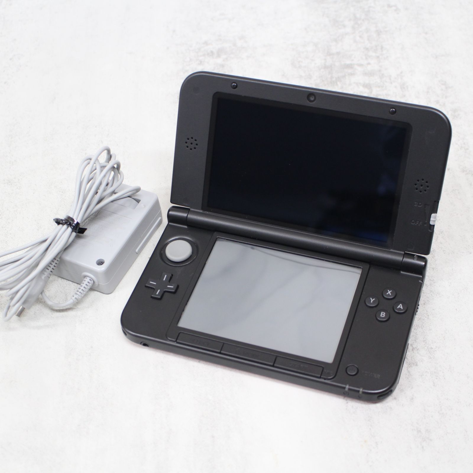【極美品】Nintendo 3DS LL レッド×ブラック　充電器付