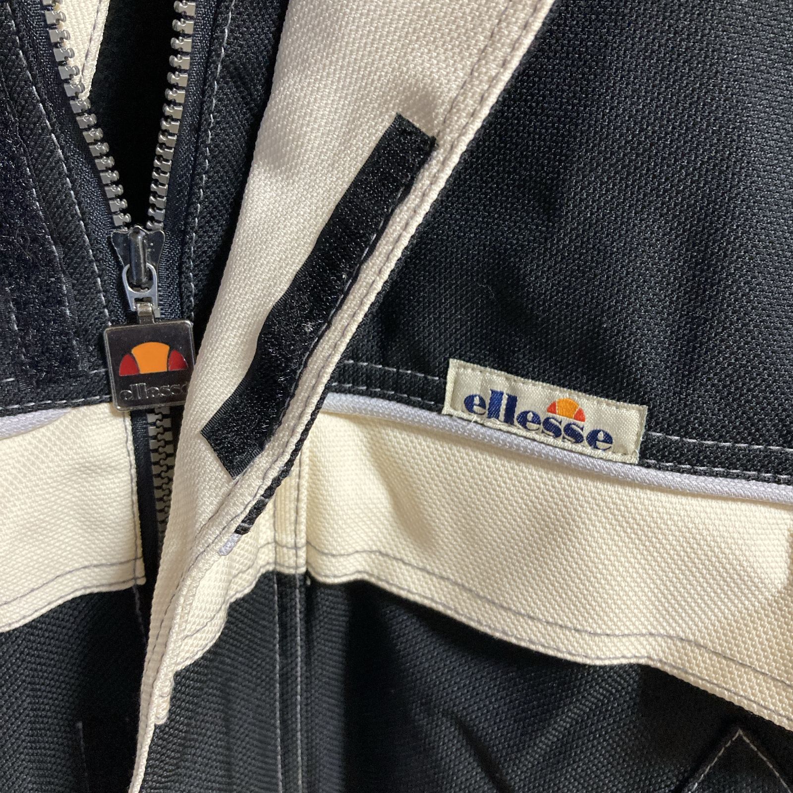 ellesse エレッセ L ブラック×ホワイト 中わた入り 裏ボア フード付き