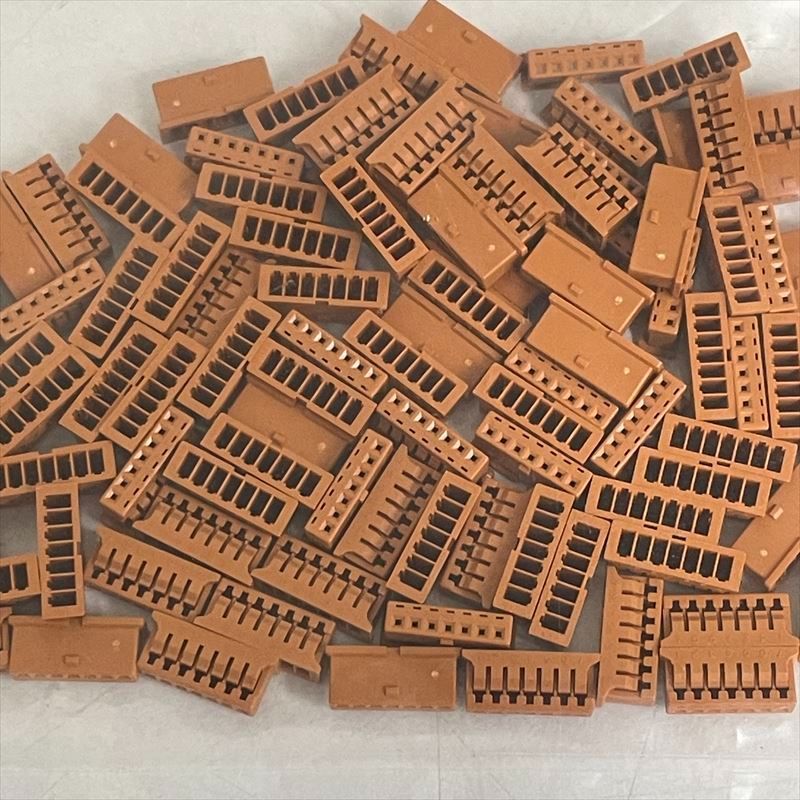 IL-Z-7S-S125C3,コネクタ/ハウジング,茶,航空電子(JAE),100個