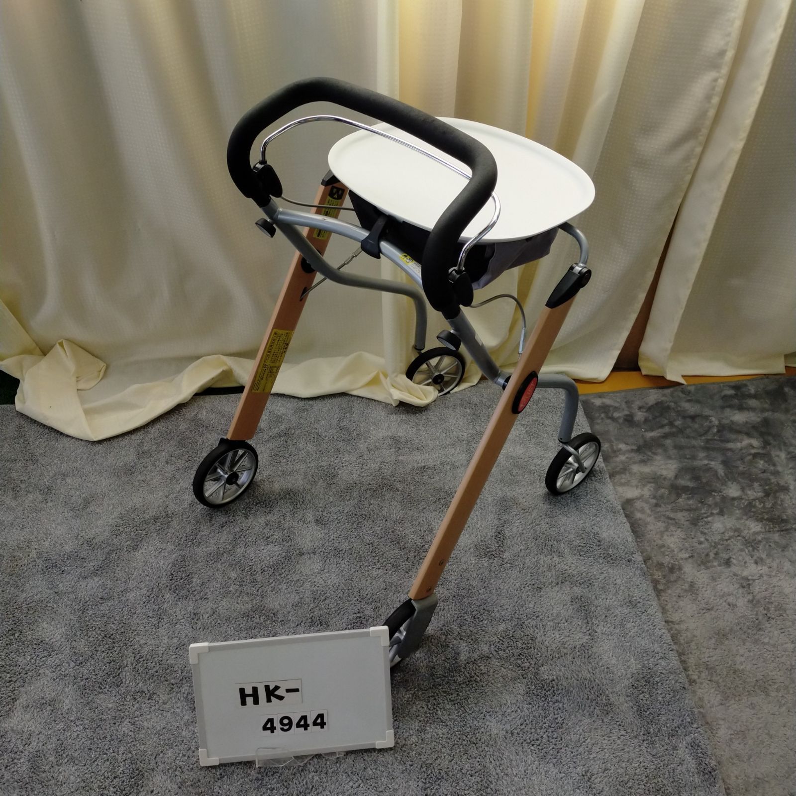 竹虎ヒューマンケア 歩行車 エボリューションウォーカー PS エボリューション ウォーカーSX 竹虎 117400 117401 商品詳細