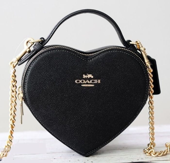 COACH☆新品】 ☆ハート クロスボディ☆ブラック☆ショルダーバッグ 