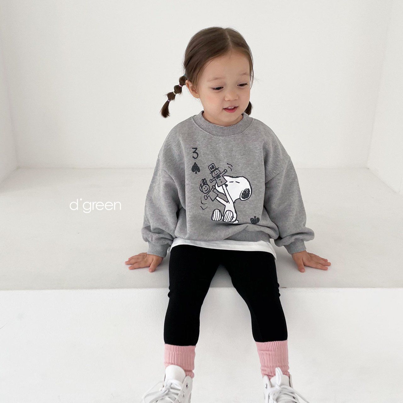 メルカリshops 韓国子供服 スヌーピートレーナー