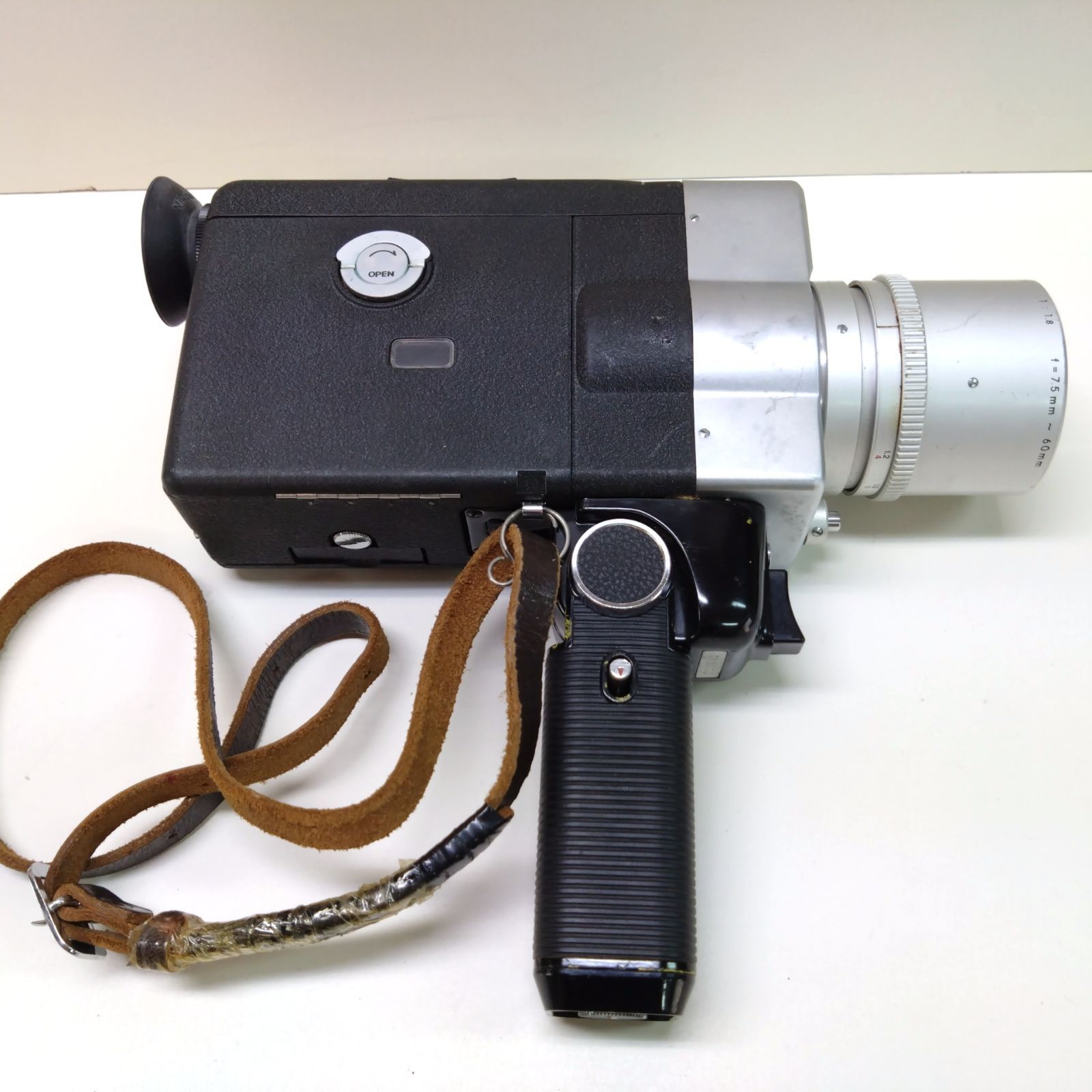 528 Nikon ニコン 8x SUPER ZOOM スーパーズーム 8mm フィルムカメラ