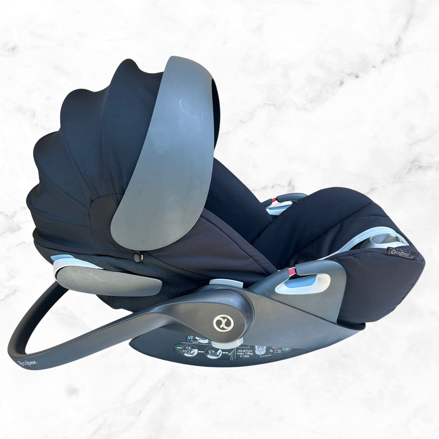 人気【美品】cybex サイベックス クラウドZ isize チャイルドシート cybexサイベックス クラウドZ i-size・ベースZのレンタル