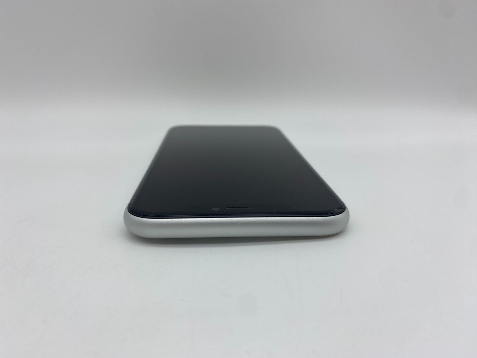 057 iPhone XR 64GB 新品バッテリー100%/シムフリー 057 iPhone XR 64GB 新品バッテリー100%/シムフリー