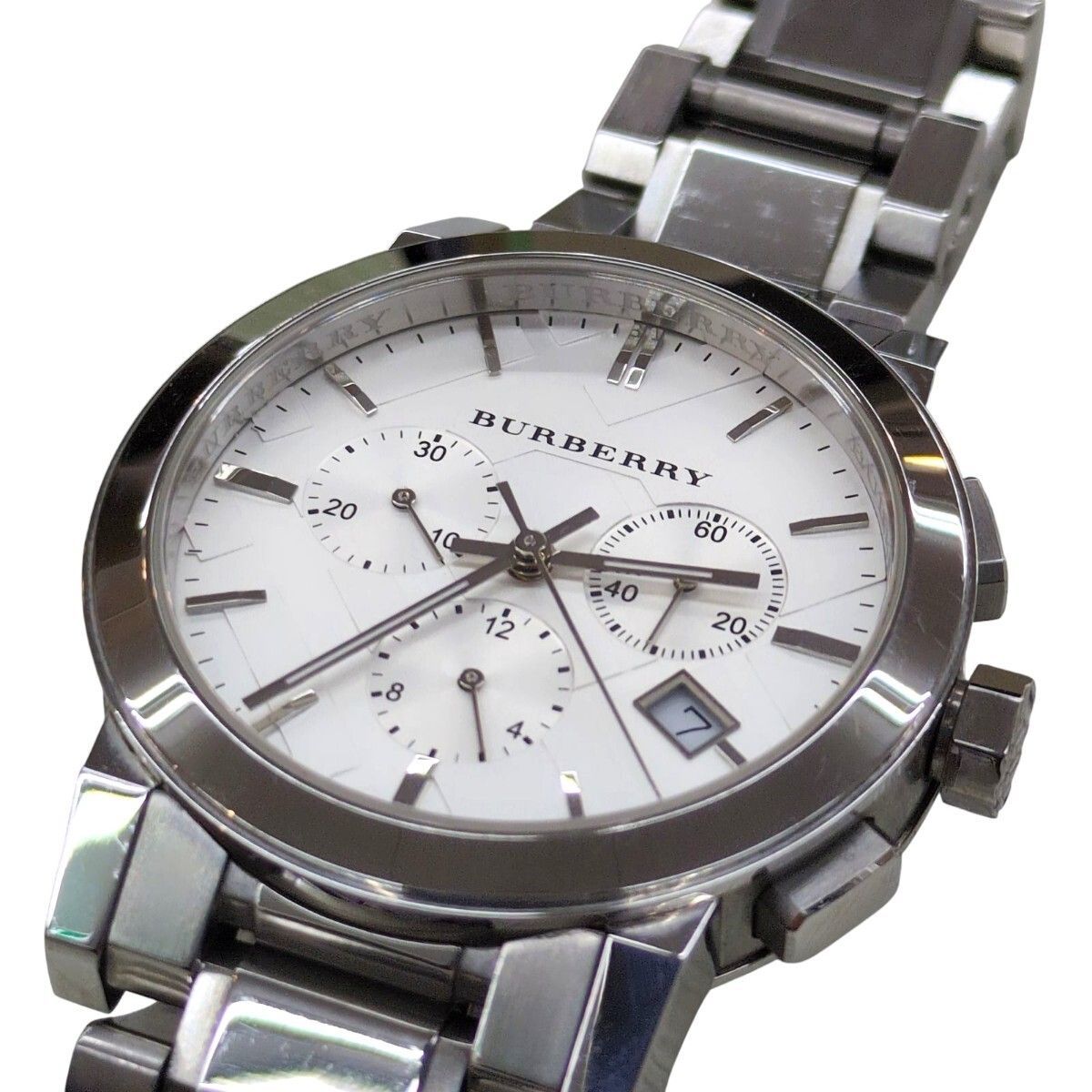 N*a様 BURBERRY クロノグラフ 時計 シルバー(型番BU9750) N*a様 BURBERRY クロノグラフ 時計 シルバー(型番BU9750) - メルカリ