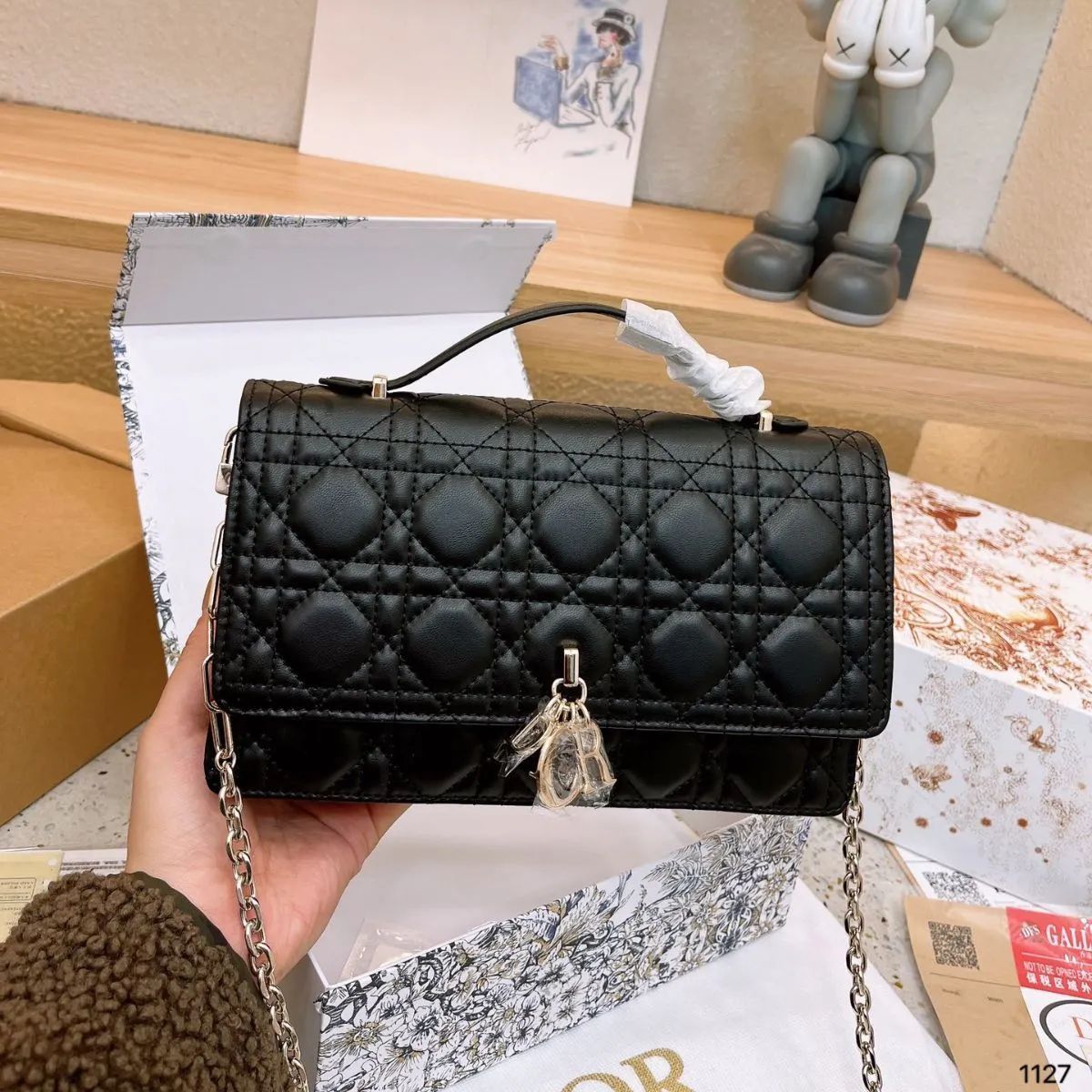 新品未使用 Dior ディオール クロスボディバッグ 691