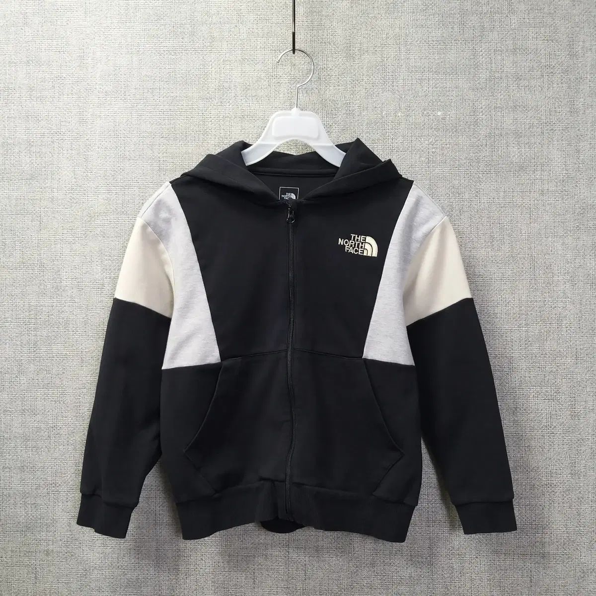 8h THE NORTH FACE(ザノースフェイス) ブラックカラースキーム 