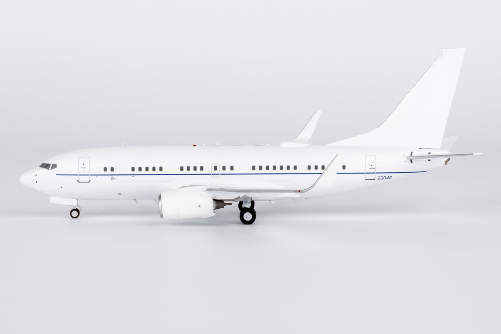 NGmodel アメリカ空軍 C-40B 737-700 BBJ 02-0042 1|200 05008