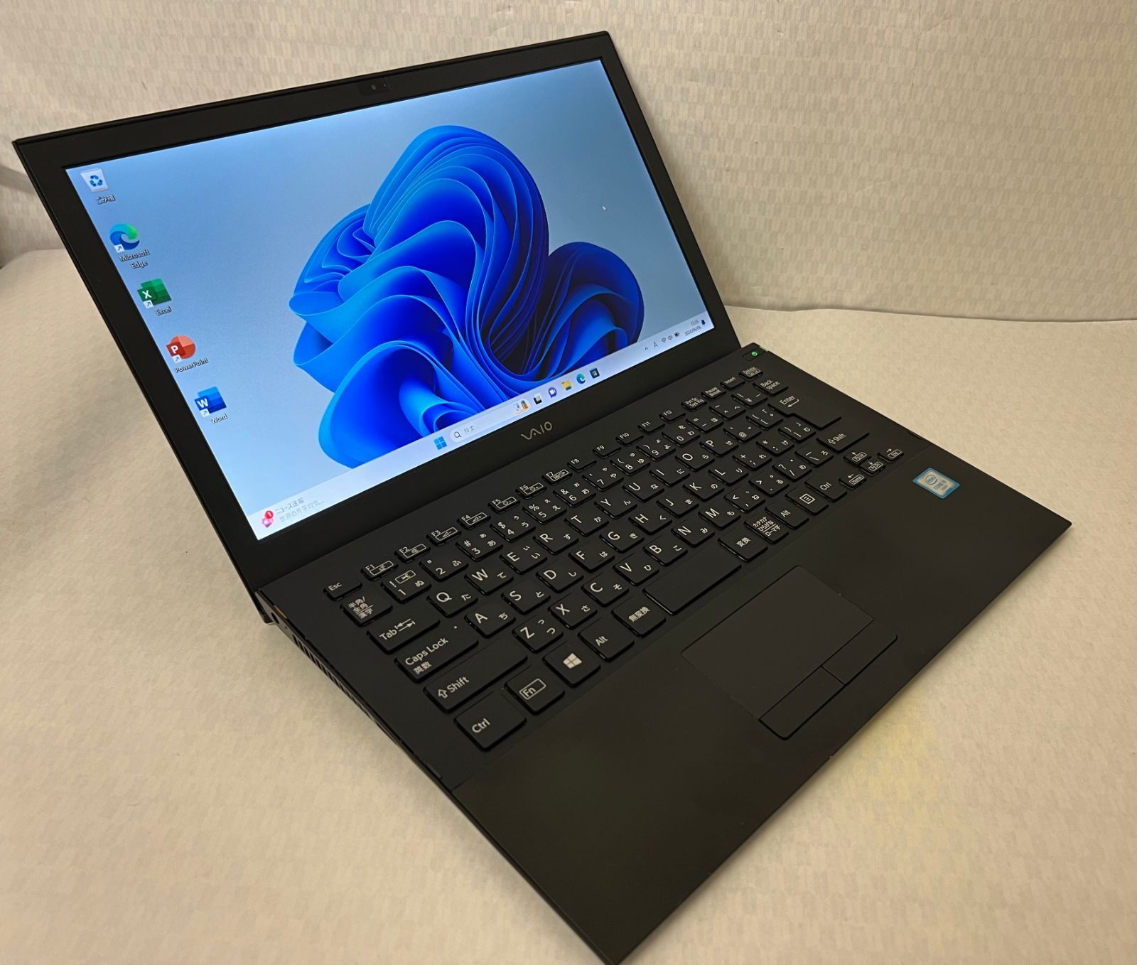 整備済品Sony J3BN0D6/i5/第6世代/2019office認証済/メモリ4GB/256GB/カメラ/13.3型/Windows11/ＡＣアタブター