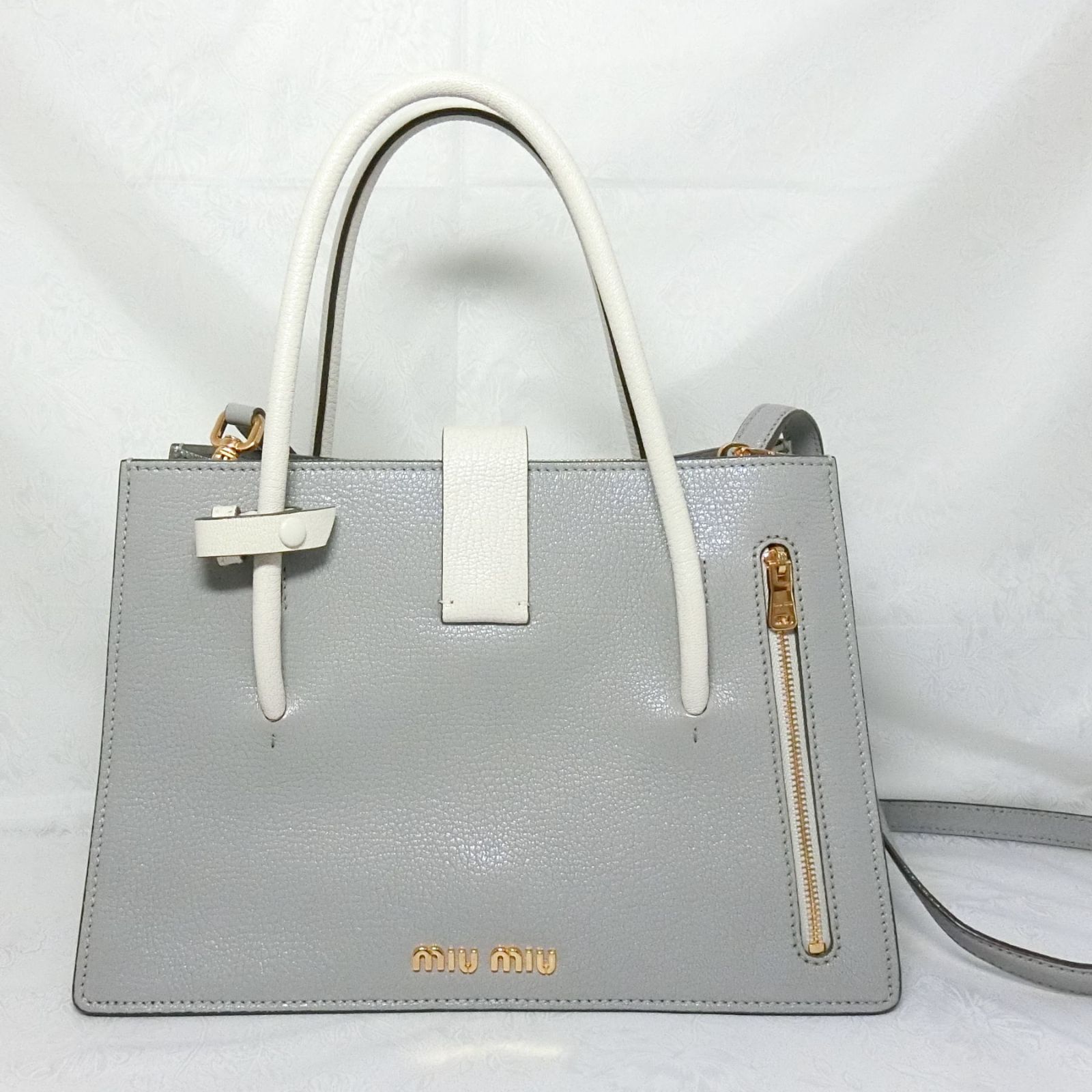 ミュウミュウ miu miu マドラス 2WAYショルダーバッグ 5BA104 グレー 