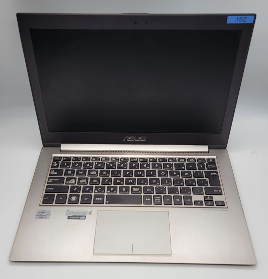 Asusノートパソコン i7（中古）、8GBのメモリ、SSD120GB、15.6画面、GeForce GT 635M、Windows10, Office2019, Photoshop2021, Indesign2021,Corel2021, FilmoraX。 Asusノートパソコン i7（中古）、8GBのメモリ、SSD120GB、15.6画面